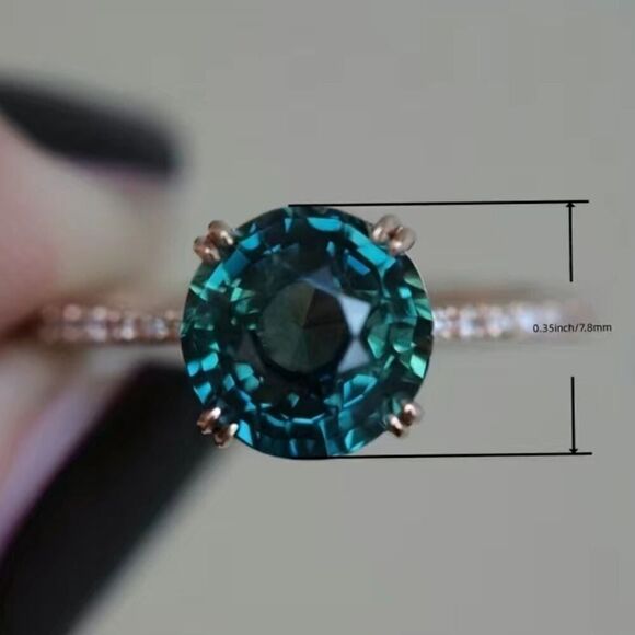 Exquisite Solitaire Ring Inlaid Emerald Zircon 14k Gold Plated - Picture 3 of 6
